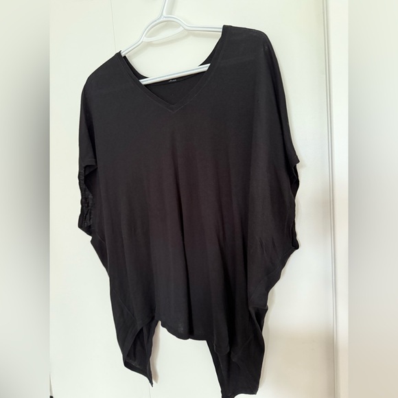 Drapey Black Tee: Lululemon - Picture 6 of 13